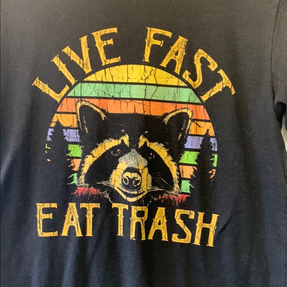 Black Graphic Tee with Raccoon Design Live Fast Eat Trash Size XL - Picture 2 of 5